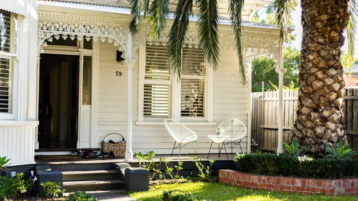 Selling your house without using an agent: What you need to know first